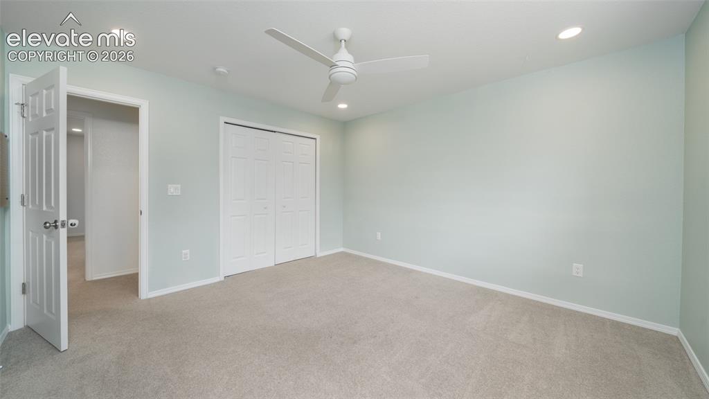 Image 17 of 35: Bedroom