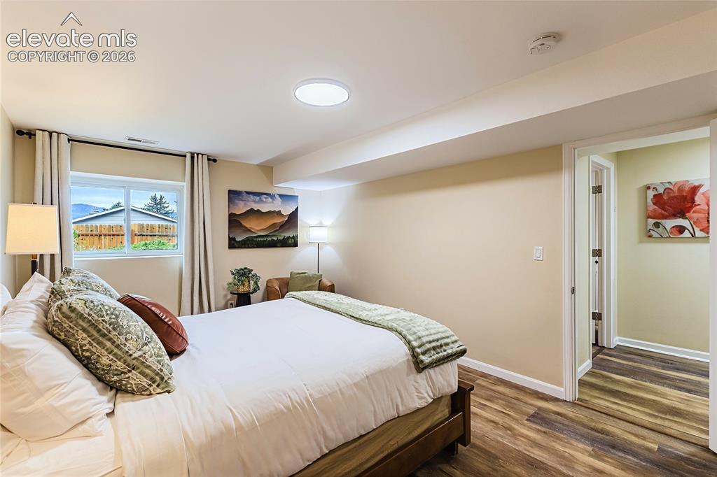 Image 19 of 37: Bedroom