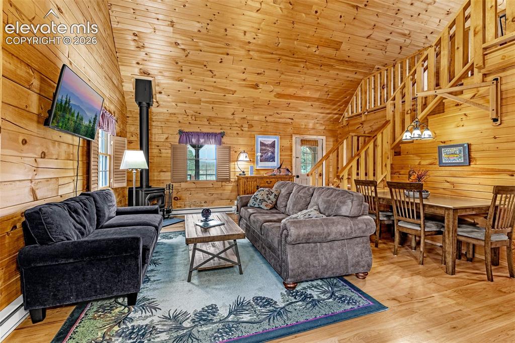 Image 7 of 40: Living Room