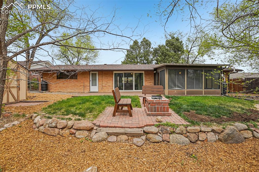 Image 34 of 38: Back of Structure