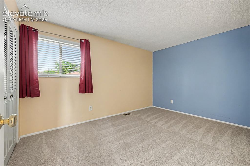 Image 17 of 40: Bedroom