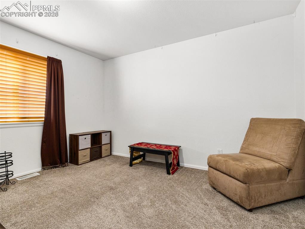 Image 15 of 30: Sitting Room