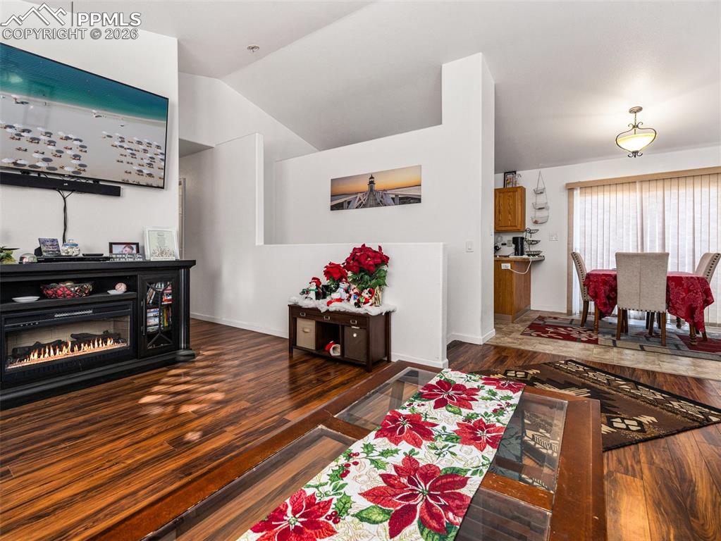 Image 4 of 30: Living Room