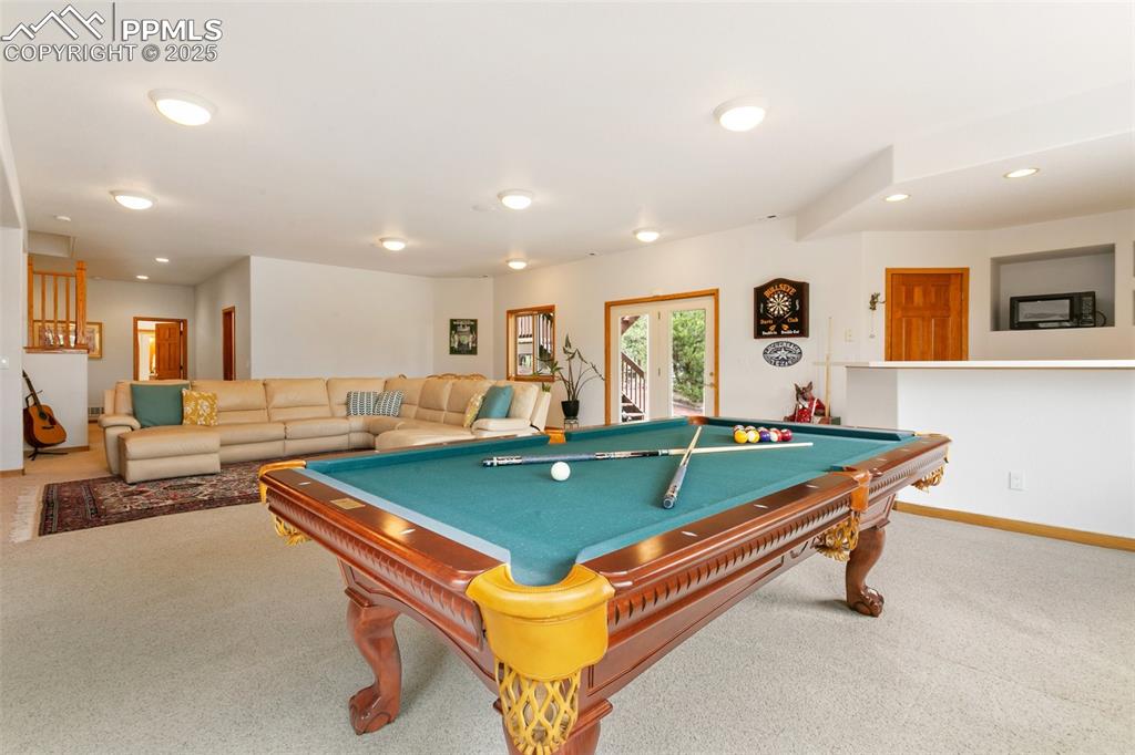 Image 41 of 50: Family Room