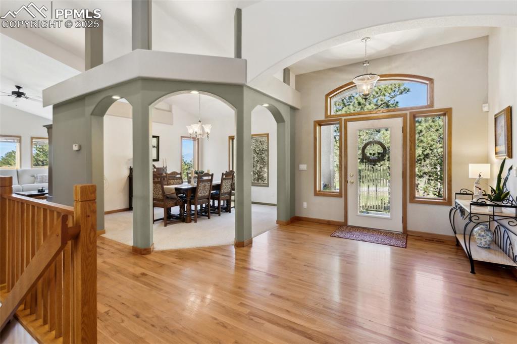Image 9 of 50: Entry
