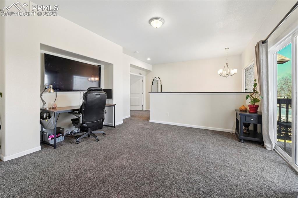 Image 14 of 25: Loft