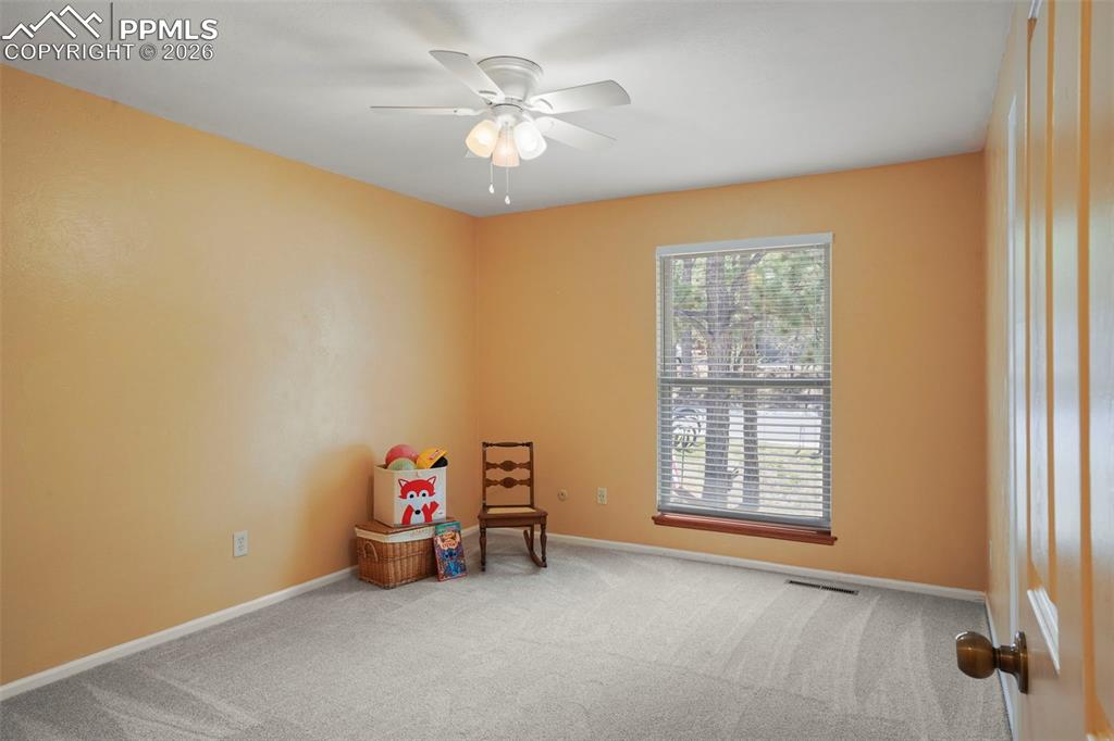 Image 22 of 42: Sitting Room