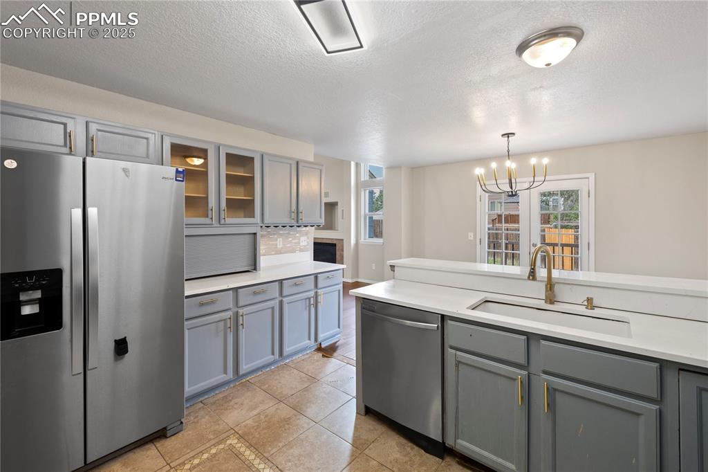 Image 13 of 34: Kitchen