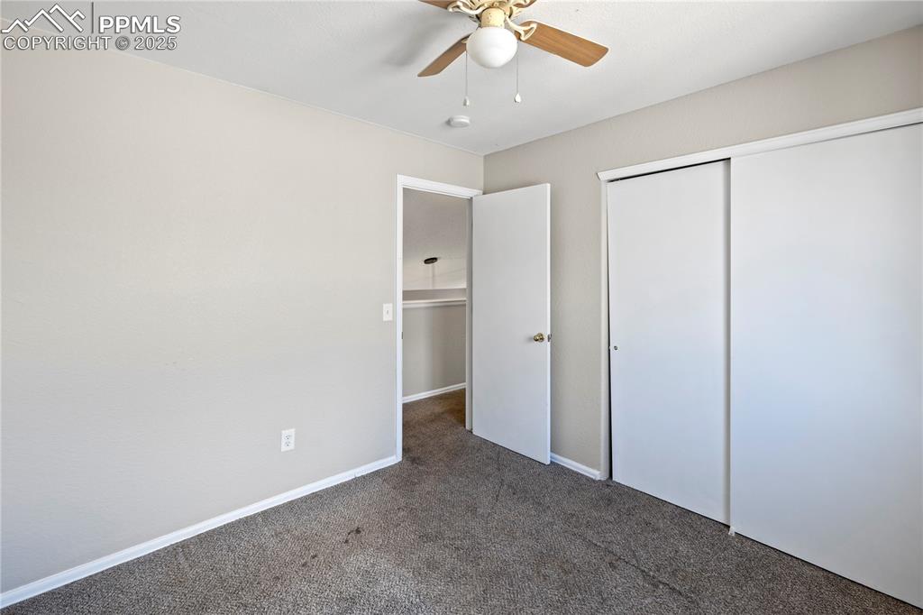 Image 22 of 34: Bedroom