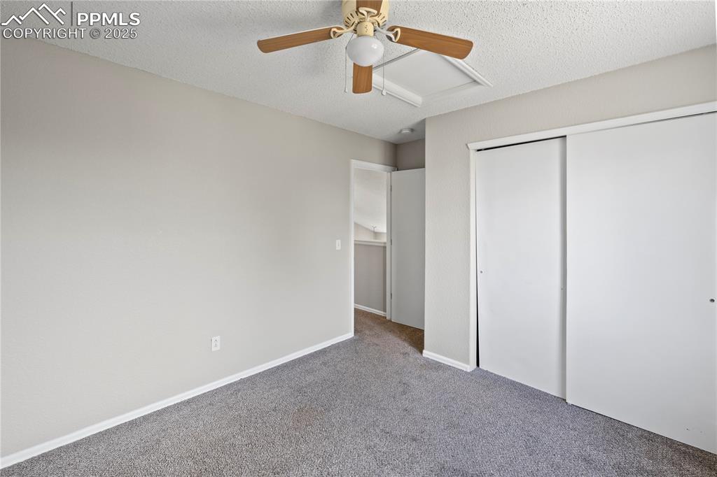 Image 25 of 34: Bedroom