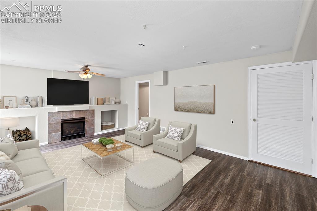 Image 27 of 34: Virtually Staged