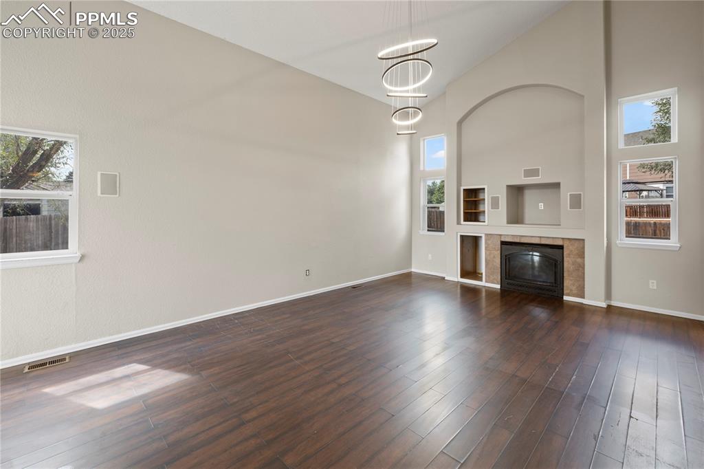 Image 7 of 34: Living Room