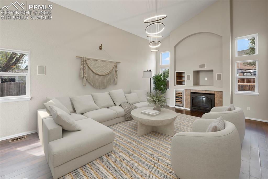 Image 8 of 34: Virtually Staged