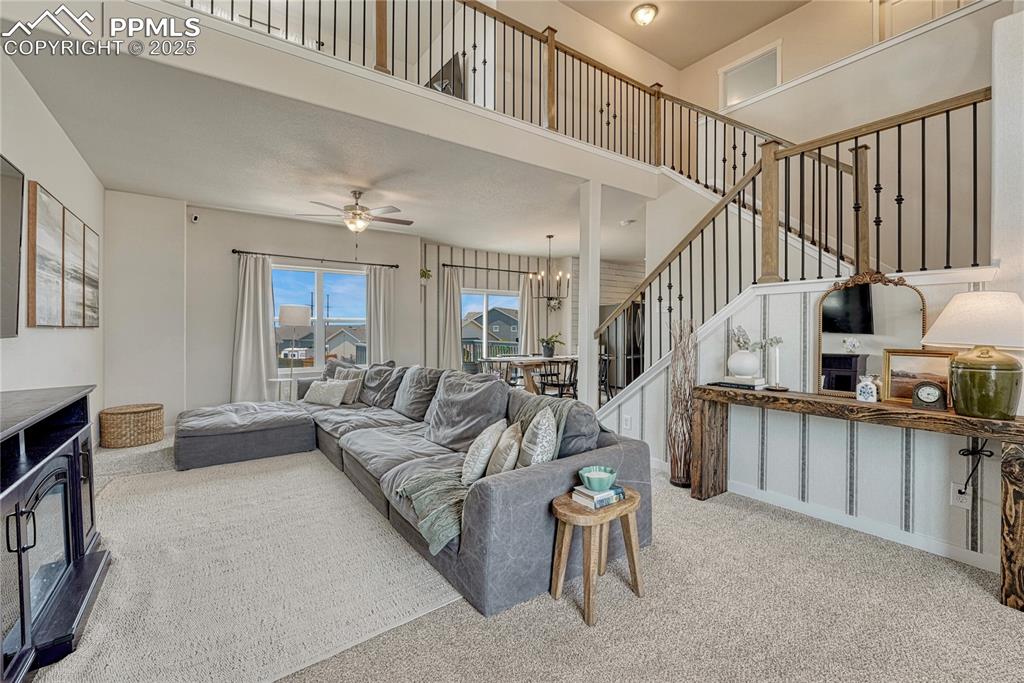 Image 6 of 50: Open Floor Plan!