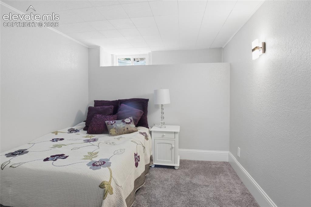 Image 19 of 29: Bedroom