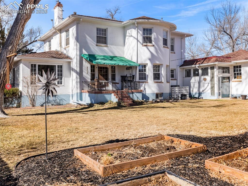 Image 2 of 50: Wonderful backyard. Fully fenced and all landscaped