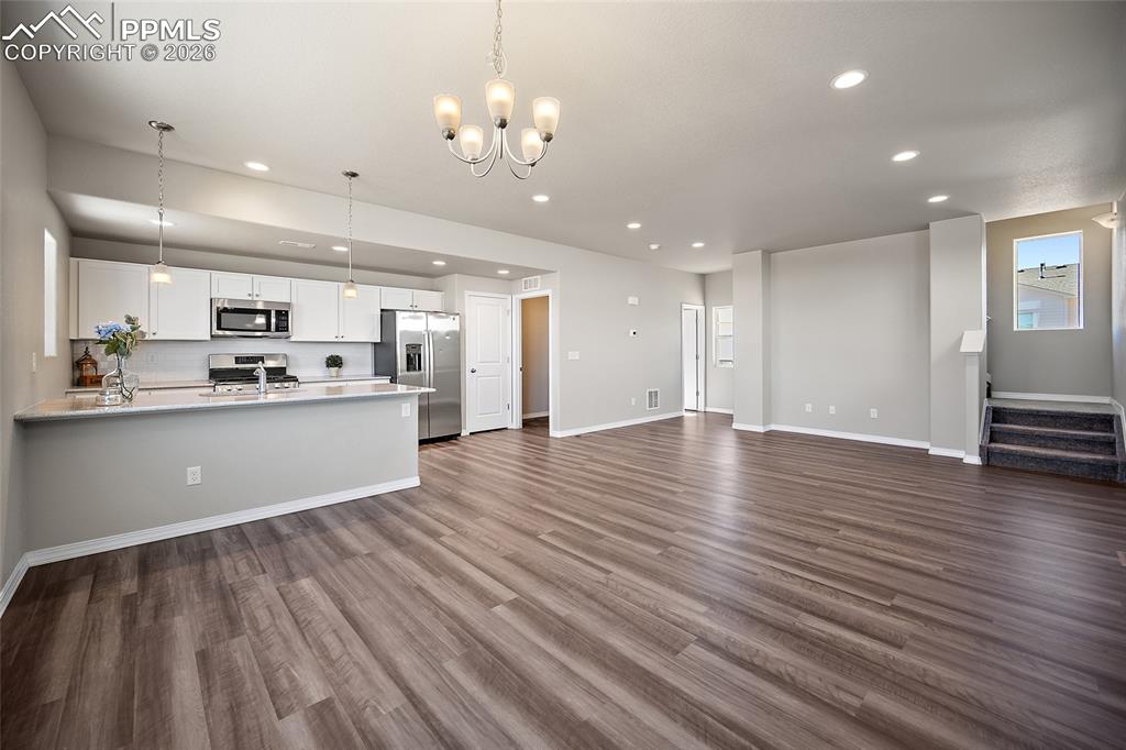 Image 11 of 35: Kitchen