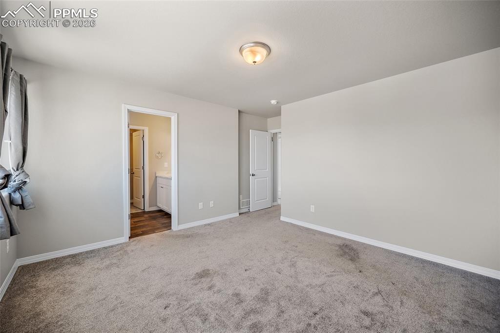 Image 27 of 35: Bedroom