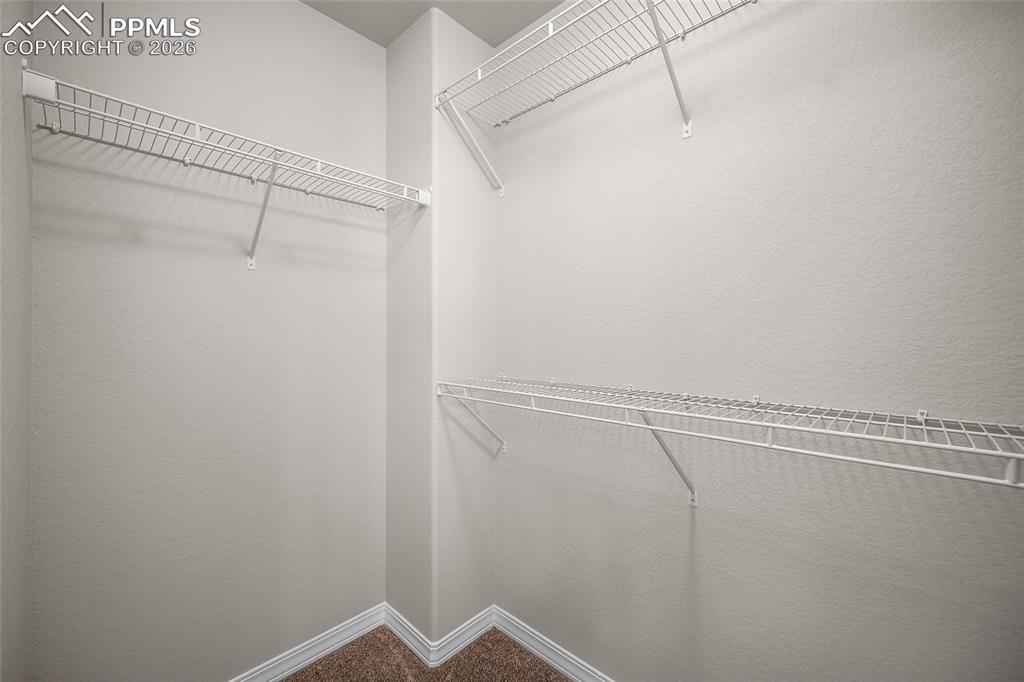 Image 29 of 35: Closet