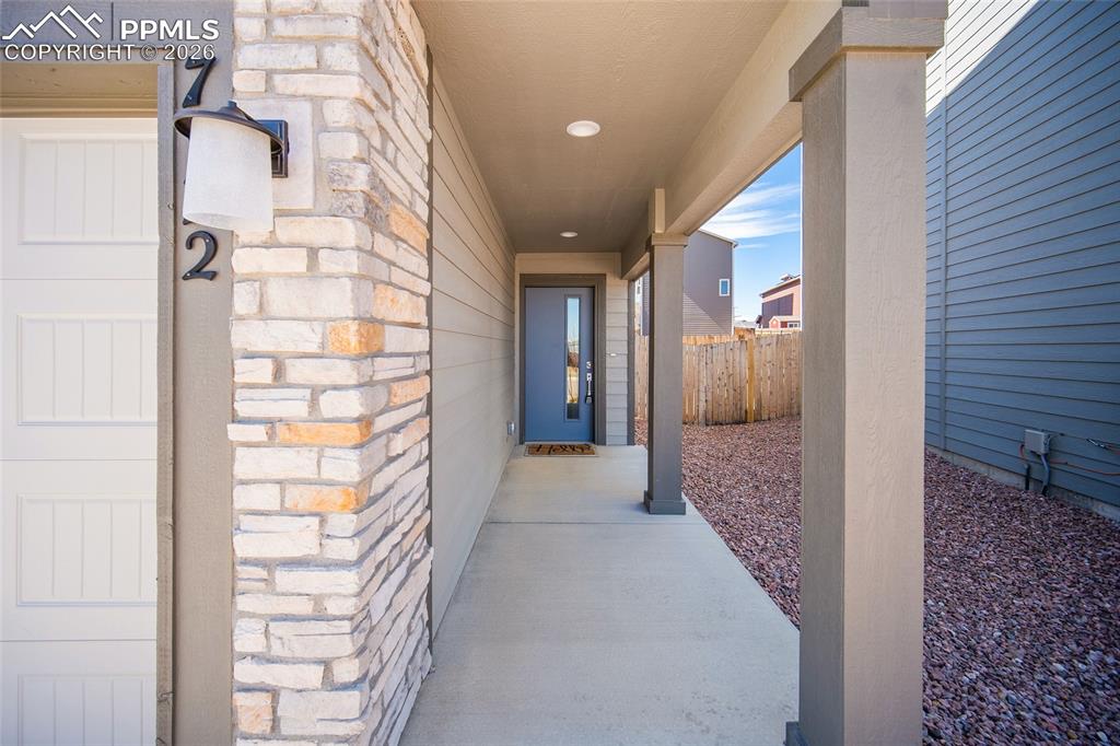 Image 4 of 35: Entry