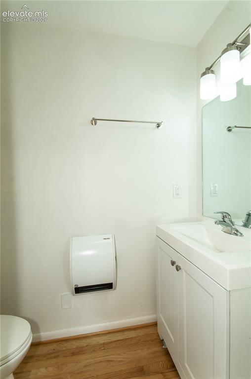 Image 18 of 50: Bathroom