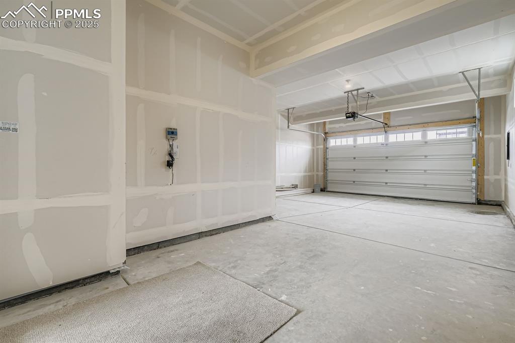 Image 26 of 28: View of garage