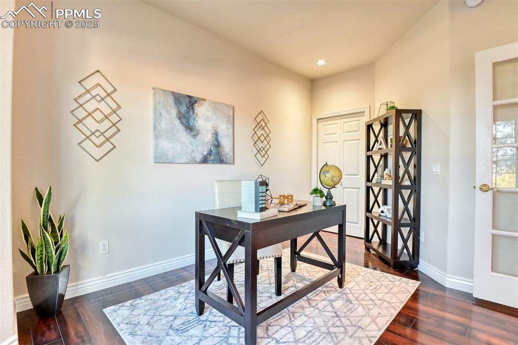 Image 6 of 44: Office