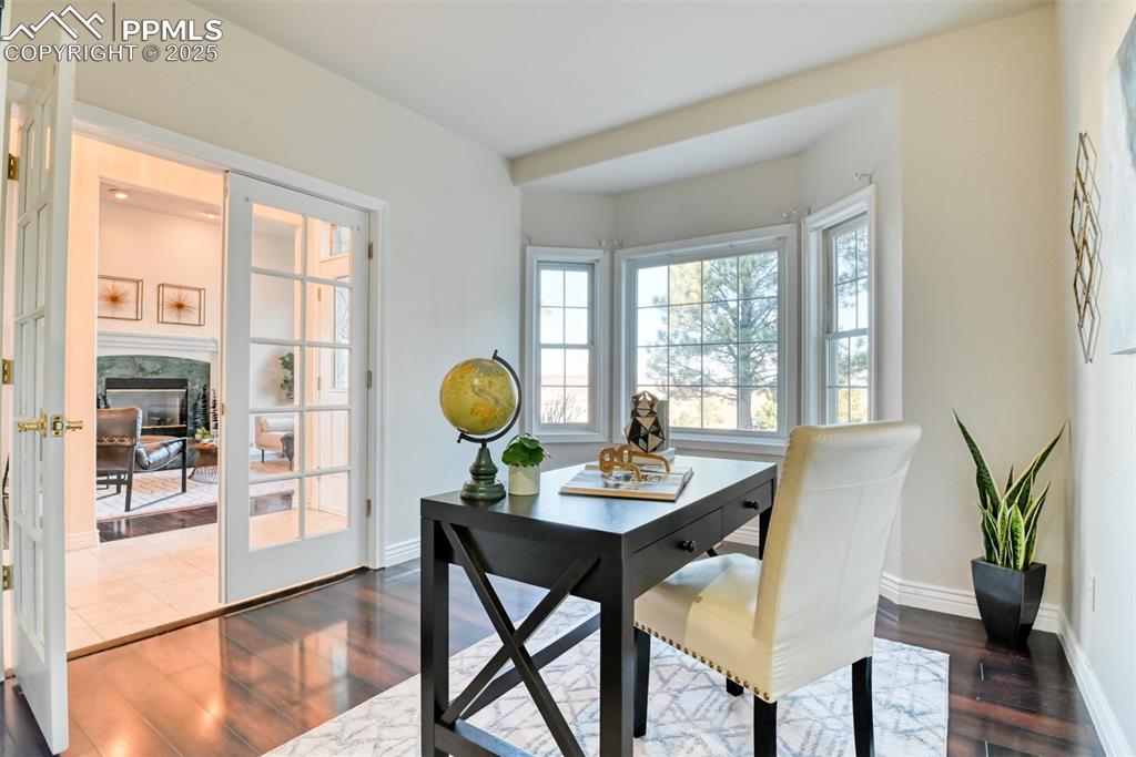 Image 9 of 44: Office