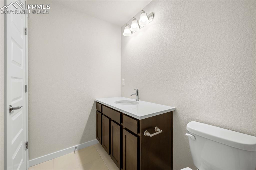 Image 38 of 48: Bathroom