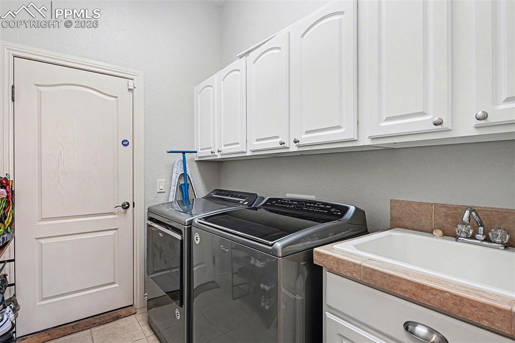 Image 23 of 32: Laundry on main level