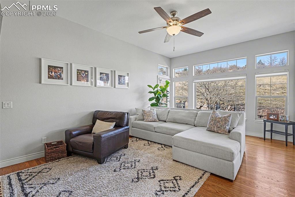 Image 8 of 32: Living Room