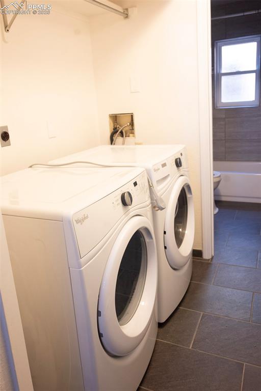 Image 16 of 19: Laundry