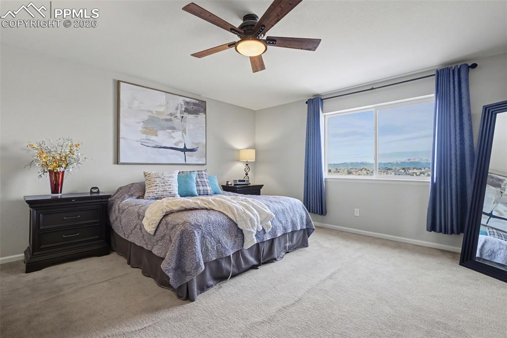 Image 23 of 50: master bedroom