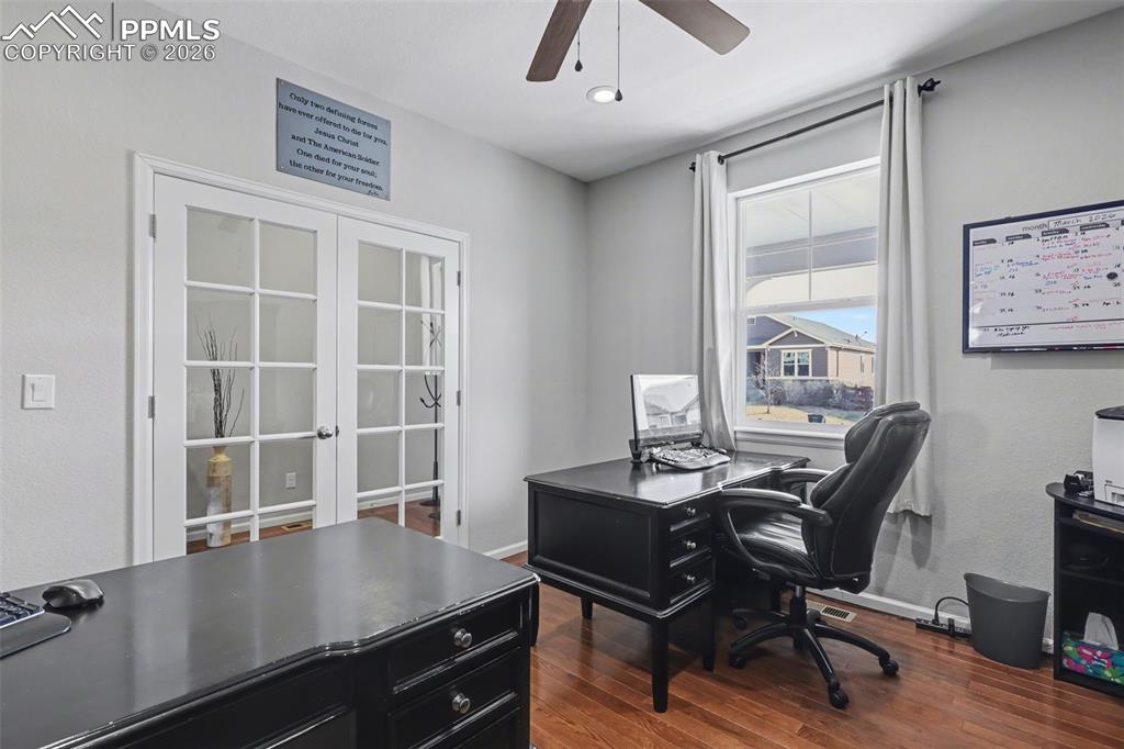 Image 6 of 50: office on main