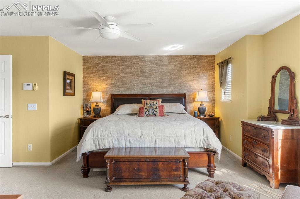 Image 22 of 40: Bedroom