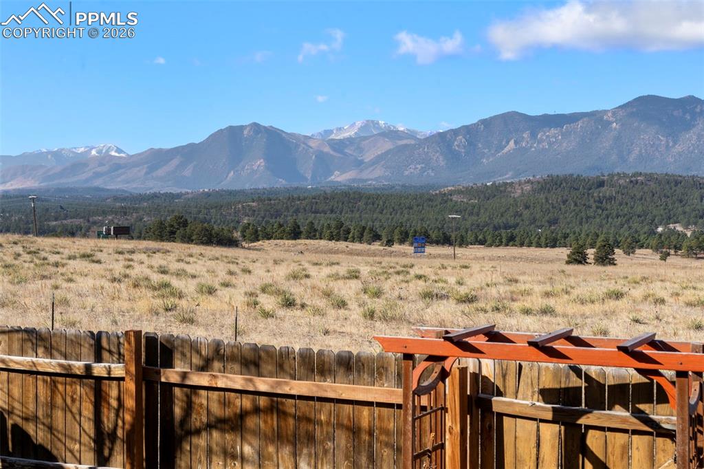 Image 30 of 40: View