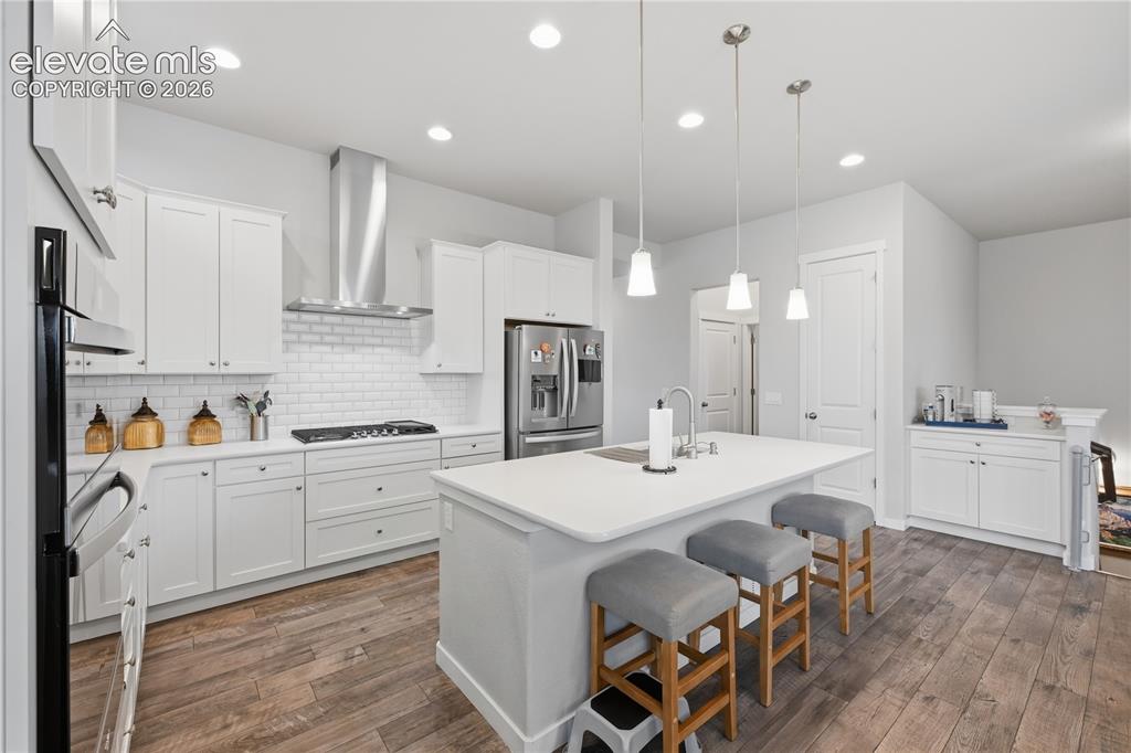 Image 11 of 35: Kitchen