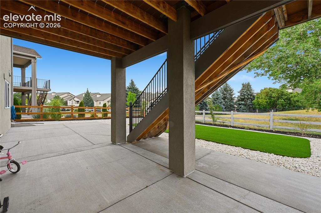 Image 8 of 35: Patio