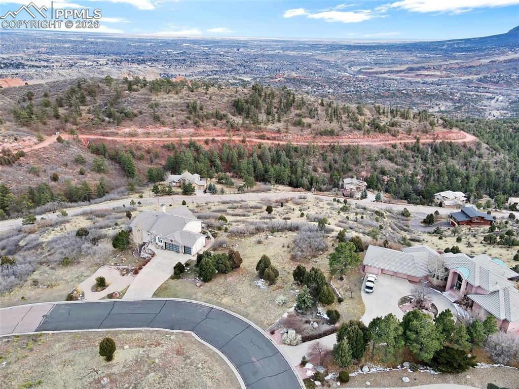 Image 4 of 16: Drone / aerial view