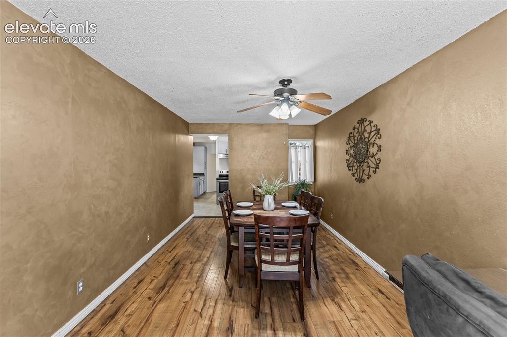 Image 19 of 34: Dining Area