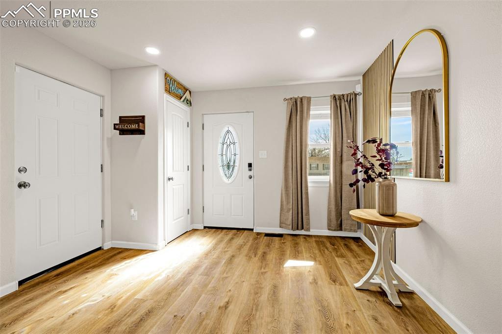 Image 5 of 28: Entry