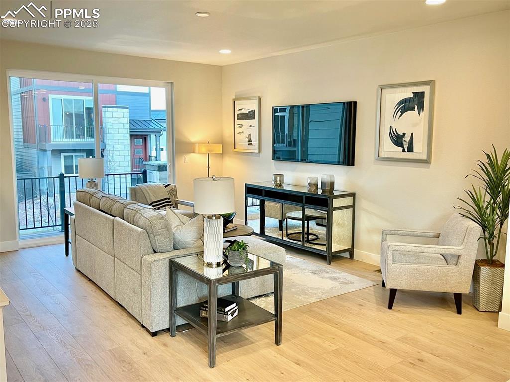 Image 29 of 34: Living Room