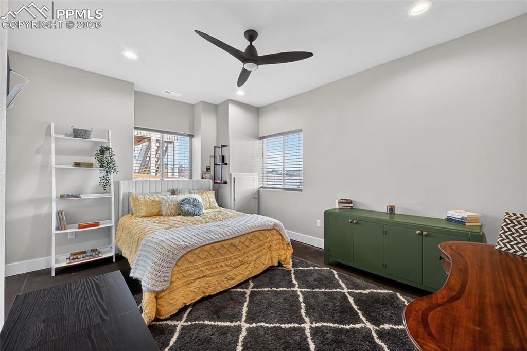 Image 20 of 38: Bedroom