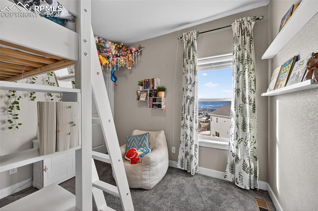 Image 23 of 38: Bedroom