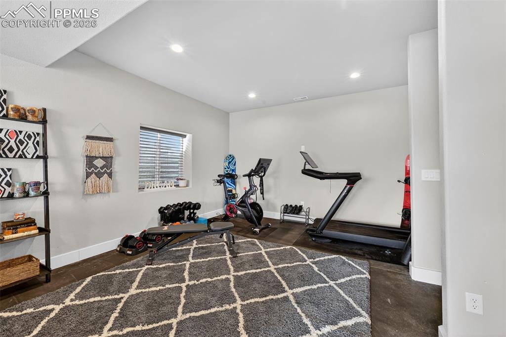 Image 29 of 38: Exercise Room