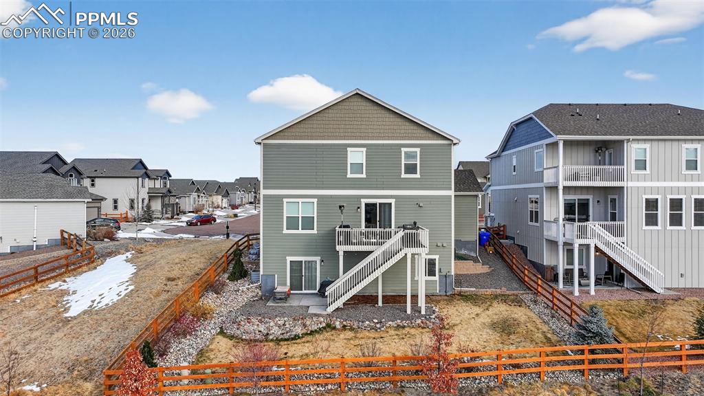 Image 6 of 38: Back of Structure