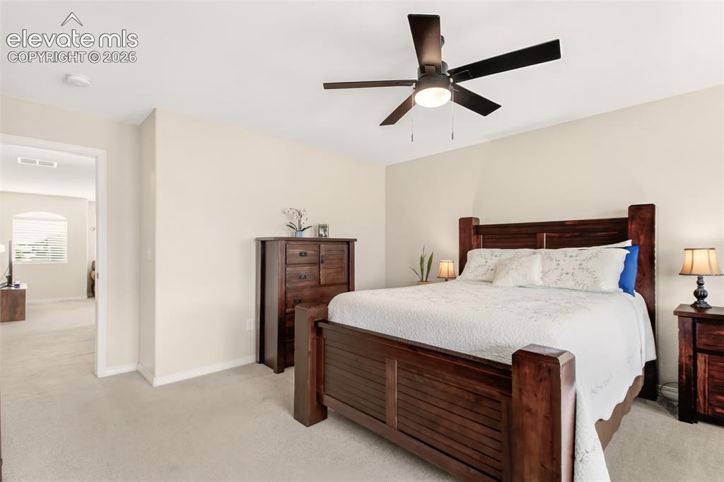 Image 13 of 36: Bedroom