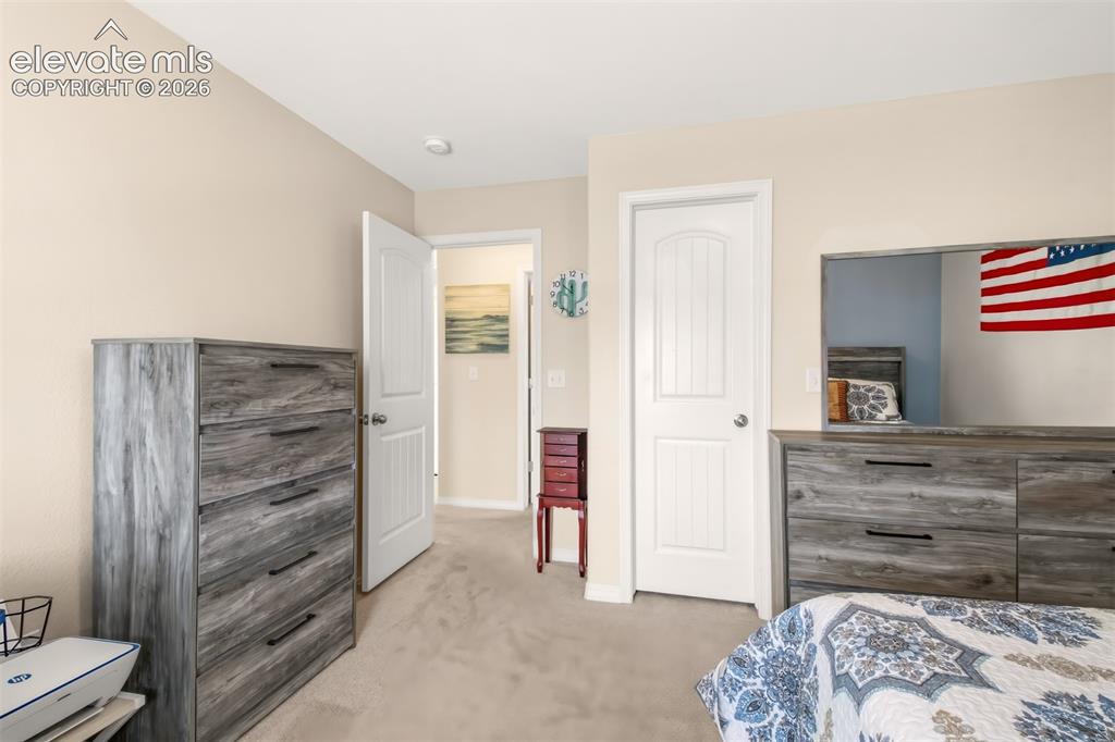 Image 18 of 36: Bedroom