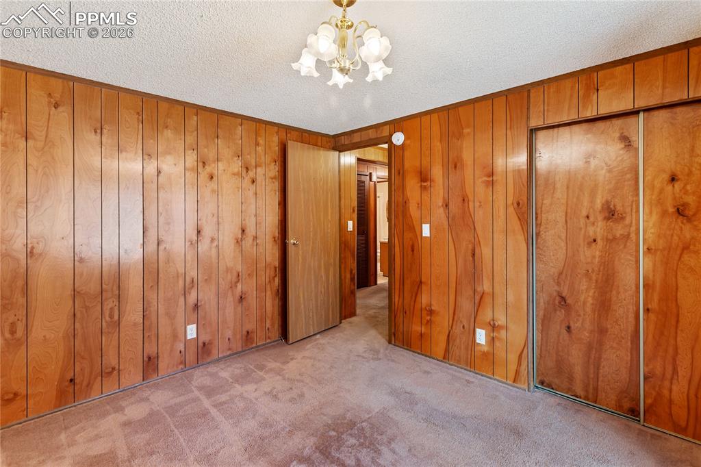 Image 22 of 49: Bedroom