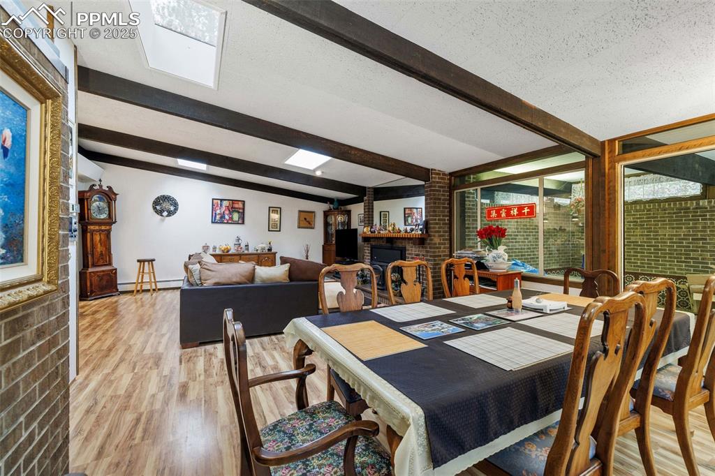 Image 12 of 45: Dining Area